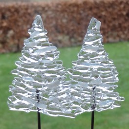 Træer, 14 cm, med hvidt. 2 stk.