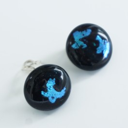 53314. Øreclips. 19 mm. Sorte med skinnende sommerfugle 53314. Øreclips. 19 mm. Sorte med skinnende sommerfugle
